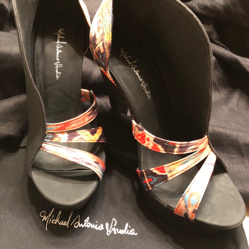 Michael Santonio Studio shoe